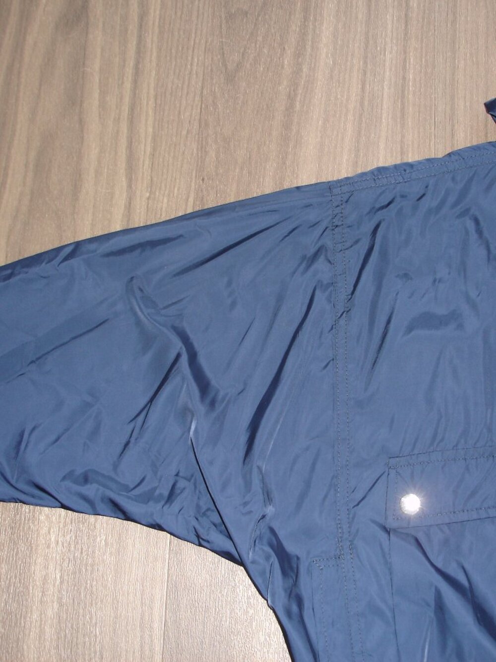 Drawstring jacket - Picture 9 of 10